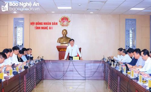  Toàn cảnh phiên họp thường kỳ tháng 11/2023 của Thường trực HĐND tỉnh Nghệ An. Ảnh: Thành Duy 