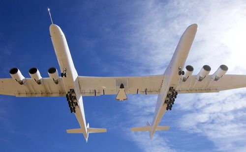 Sau khi thử nghiệm thành công phương tiện đầu tiên, Stratolaunch có kế hoạch giới thiệu một phương tiện Talon-Z lớn hơn, có thể đưa hàng hóa và cả con người vào quỹ đạo Trái đất.