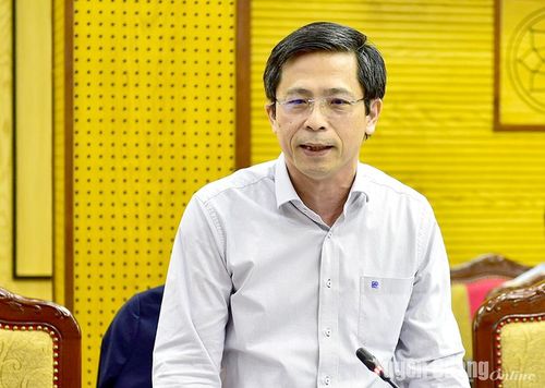 Bí thư Thành ủy Tạ Đức Tuyên phát biểu ý kiến thảo luận.