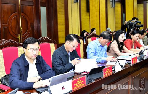 Đại biểu dự hội nghị.