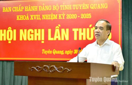 Đồng chí Bí thư Tỉnh ủy Chẩu Văn Lâm phát biểu kết luận hội nghị.