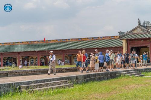 Huế là một trong những điểm thu hút nhiều khách du lịch nước ngoài khi đến Việt Nam. Ảnh: TTBTDTCĐ