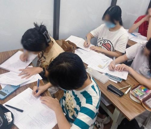 Quản lý dạy thêm để học sinh có cơ hội tiếp cận giáo viên giỏi. Ảnh minh họa: ITN