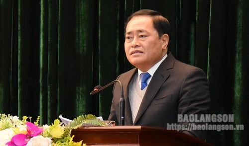 Đồng chí Hồ Tiến Thiệu, Phó Bí thư Tỉnh ủy, Chủ tịch UBND tỉnh phát biểu làm rõ thêm những kết quả nổi bật trong thực hiện nhiệm vụ năm 2023