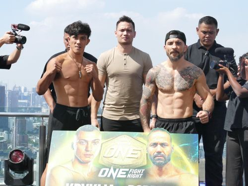  ONE Fight Night 17 là sự kiện áp chót của giải đấu võ thuật lớn nhất Châu Á ONE Championship. Trước đó, vào năm 2019, Duy Nhất đã có hai chiến thắng knockout, tuy nhiên đã không thể tiếp tục thượng đài ở ONE do vướng dịch Covid-19 và các dự định cá nhân. 