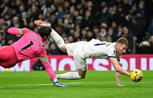 Tottenham nhập cuộc đầy hứng khởi