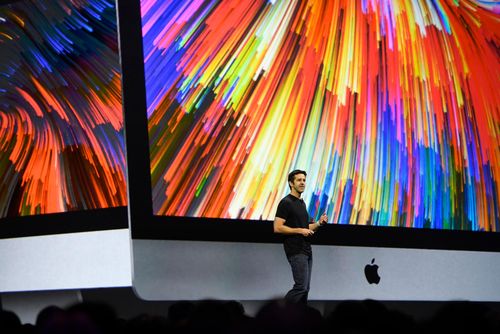  John Ternus, Phó chủ tịch Kỹ thuật Phần cứng tại Apple. Ảnh: Bloomberg. 