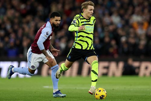 Aston Villa thành công khi tách Odegaard khỏi hệ thống Arsenal