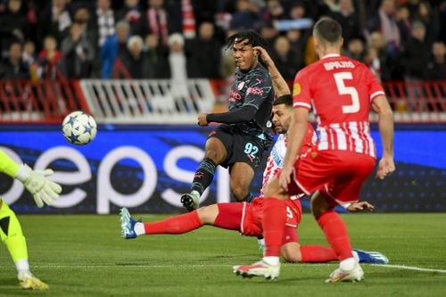 Đây là bàn thắng đầu tiên của cầu thủ này ngay trong trận ra mắt Man City. Điều thú vị hơn nữa là năm 2017, chính Hamilton để lại dấu ấn trong vai trò cầu thủ nhặt bóng của Man City khi đối đầu Crystal Palace.