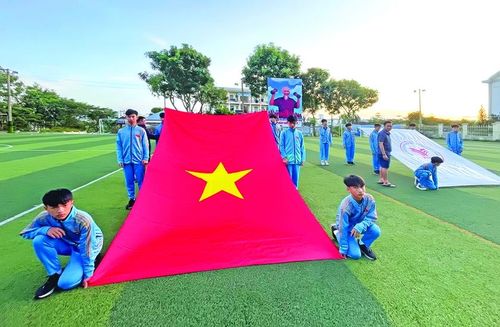 Các lực lượng tích cực tập luyện cho lễ khai mạc. Ảnh: L.V.N
