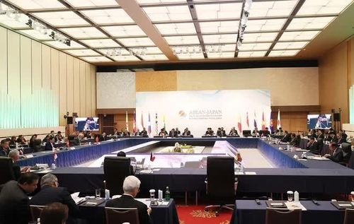 Quang cảnh phiên họp chính Hội nghị Cấp cao Kỷ niệm 50 năm quan hệ ASEAN-Nhật Bản. Ảnh: TTXVN