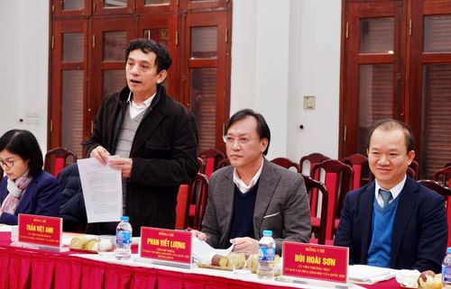 Ủy viên chuyên trách Ủy ban Văn hóa, Giáo dục Trần Việt Anh đề nghị nghiên cứu kỹ khi đề xuất cơ chế, chính sách đặc thù cho Làng Văn hóa - Du lịch các dân tộc Việt Nam để bảo đảm phù hợp và khả thi
