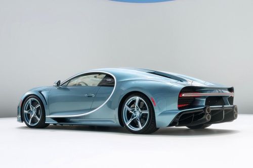 Chủ nhân của những chiếc hypercar đặc biệt này có thể thỏa sức sáng tạo với bất kỳ cấu hình mong muốn. Mới đây, bộ phận đặc biệt Bugatti Sur Mesure đã giới thiệu một dự án hàng thửa độc nhất thế giới "57 One of One".