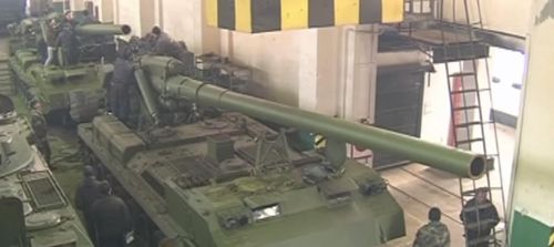 Tuy nhiên, vào năm 2023, ngành công nghiệp quốc phòng Nga đã chứng minh rằng, họ vẫn sản xuất bình thường mà không bị ảnh hưởng quá nhiều từ lệnh trừng phạt của phương Tây, khi số lượng xe tăng, tên lửa hành trình và tên lửa đạn đạo được sản xuất hoặc hiện đại hóa đã tăng mạnh.