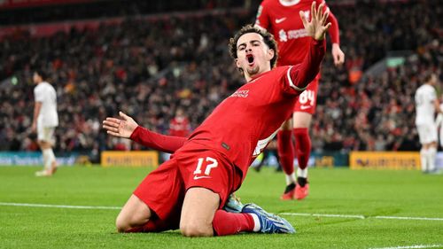 Curtis Jones góp công nhấn chìm West Ham tại sân Anfield.