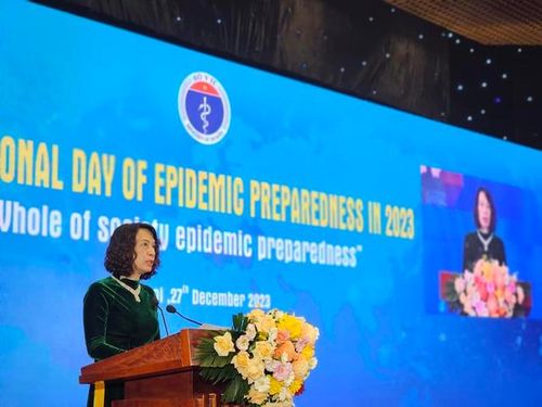 Thứ trưởng Bộ Y tế Nguyễn Thị Liên Hương phát biểu tại Lễ Mít tinh. Ảnh: VGP/TM