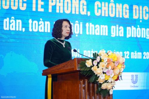 Thứ trưởng Bộ Y tế Nguyễn Thị Liên Hương phát biểu tại buổi lễ. (Ảnh: Tuấn Việt)