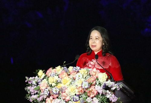 Bà Võ Thị Ánh Xuân - Phó Chủ tịch nước phát biểu tại lễ khai mạc Festival Ninh Bình lần thứ II. 