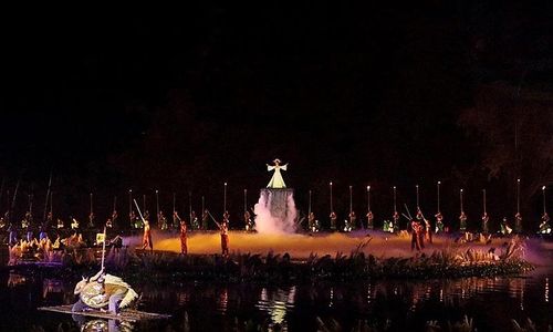 Một trong những tiết mục đặc sắc tại Lễ khai mạc Festival Ninh Bình – Tràng An.