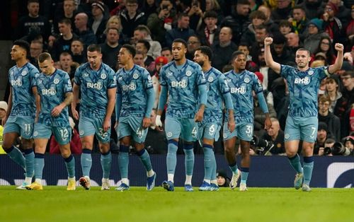 Aston Villa là đội mở tỷ số trước.