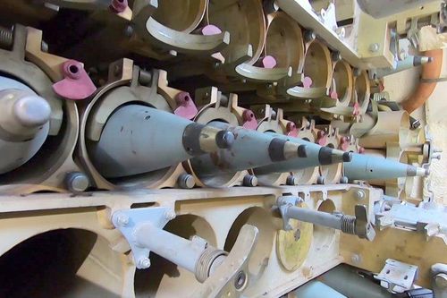 Pháo tự hành 2S19 Msta-S và "người anh em" của nó - pháo xe kéo 2A65 Msta-B là những hệ thống vũ khí rất đáng gờm