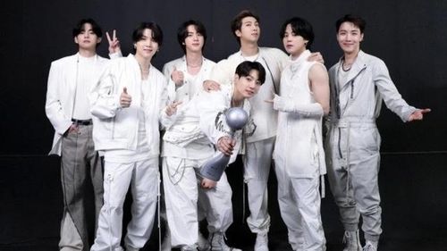 BTS đến nay vẫn "an toàn" với Dispatch khiến nhiều người nghi ngờ