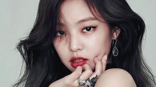Jennie Blackpink 2 lần liên tiếp bị Dispatch "bế" lên trang chủ vì chuyện hẹn hò