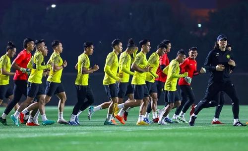 Thầy trò HLV Kim Pan-gon tích cực chuẩn bị cho Asian Cup