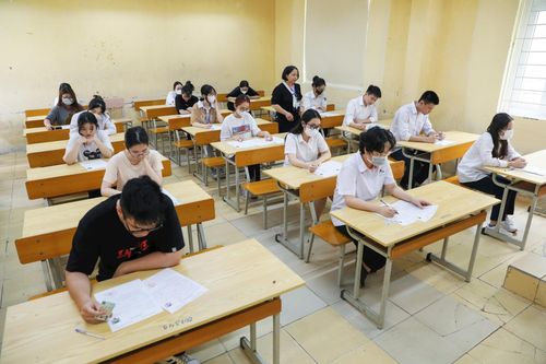 Thí sinh tham dự kỳ thi tốt nghiệp THPT 2023. Ảnh: Quang Vinh.