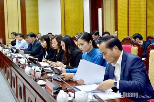 Các đồng chí Ủy viên BCH Đảng bộ tỉnh dự hội nghị. Ảnh: Thanh Phúc