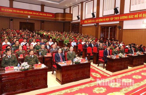 Các đại biểu dự hội nghị.