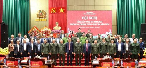 Các đại biểu tham dự hội nghị.