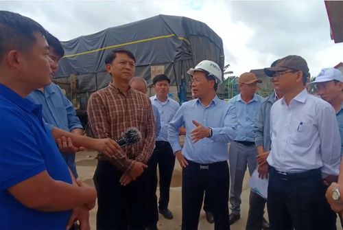Đoàn công tác của Bộ GTVT kiểm tra, chỉ đạo tại hiện trường dự án cải tạo, nâng cấp Quốc lộ 19