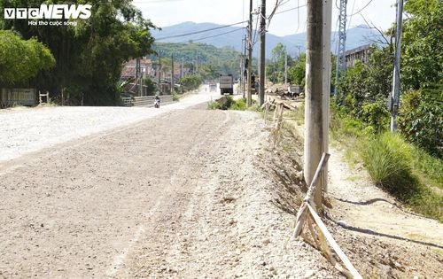 Ông Nguyễn Tự Công Hoàng, Phó Chủ tịch UBND tỉnh Bình Định khẳng định, UBND huyện Tây Sơn thiếu quyết đoán trong việc bồi thường, giải phóng mặt bằng và đề nghị Giám đốc Ban Quản lý dự án 2 khẩn trương khắc phục các tồn tại. Ngoài ra, các sở ban ngành phải làm kiểm kê, phê duyệt phương án, công bố giá cho dân và chi trả tiền cho dân toàn bộ trước Tết Giáp Thìn 2024.