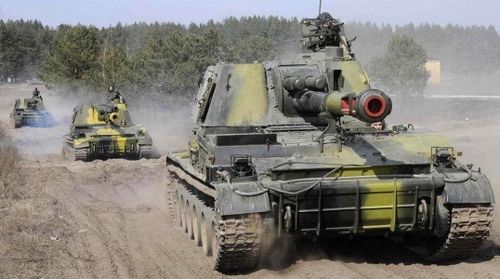 2S3 Akatsia đã tham gia vào hầu hết các cuộc xung đột phát sinh sau khi Liên Xô tan rã, điển hình như cuộc xung đột Pridnectrov, cuộc chiến ở Abkhazia, các chiến dịch ở Chechen, Ossetia và mới nhất là tại Syria và hiện tại là Ukraine.