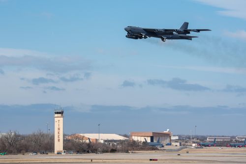Điều thú vị là trước khi được đưa vào bảo quản vào năm 2008, chiếc B-52H "Wise Guy" chỉ bay được 17 nghìn giờ. Quá trình phục hồi oanh tạc cơ này chính thức hoàn thành vào tháng 3/2021, hơn 2 năm sau khi quá trình này bắt đầu.