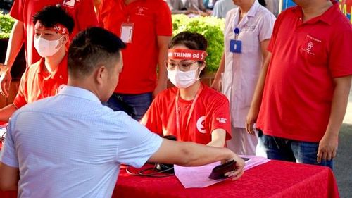 Nữ sinh xứ Lạng luôn tâm niệm: "Mỗi giọt máu cho đi, một cuộc đời ở lại". 