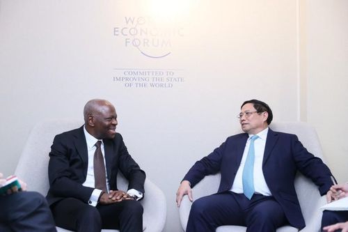 Thủ tướng đề nghị ILO hỗ trợ Việt Nam trong xử lý các liên quan tới việc lao động bị tác động bởi chuyển đổi năng lượng, chuyển đổi số. Ảnh: VGP