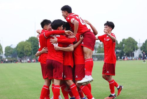 U10 PVF liên tiếp có bàn thắng.