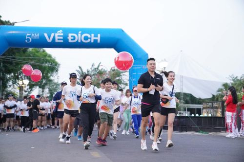 Nhiều bạn trẻ trước khi đến với 5AM vẫn thường có thói quen “thức khuya dậy muộn”. Nhưng sự kiện âm nhạc đã trở thành một động lực lớn để nhiều khán giả rời khỏi giường và thử trải nghiệm một bình minh hoàn toàn khác ngày thường.