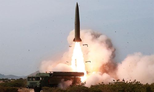 KN-23B là đối thủ nặng ký cho danh hiệu loại tên lửa đạn đạo tầm ngắn, phóng từ mặt đất uy lực hàng đầu thế giới (những loại tên lửa đạn đạo đất đối đất có tầm bắn dưới 1.000 km).