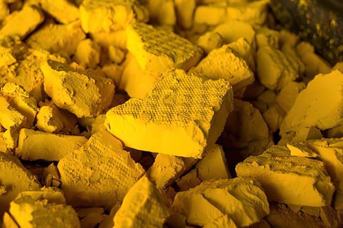 Nhu cầu tăng vọt khiến uranium trở nên khan hiếm. Ảnh: Stock