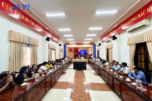  Toàn cảnh buổi gặp mặt.