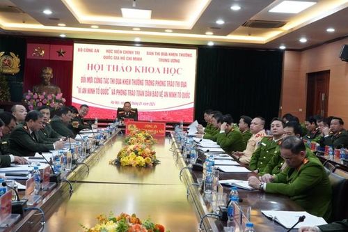 Đại tá Phạm Thanh Hùng - Phó Bí thư Đảng ủy, Phó Giám đốc CATP Hà Nội chủ trì tại điểm cầu CATP