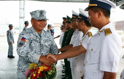  Lễ đón thủy thủ tàu hải quân Philippines thăm hữu nghị Thành phố Hồ Chí Minh (2019). (Ảnh: Xuân Khu/TTXVN) 