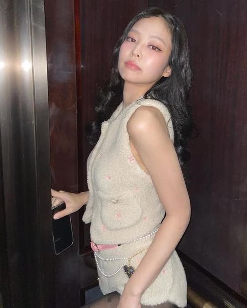 | @jennierubyjane/Instagram