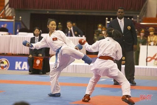 Mỹ Tâm là gương mặt chủ chốt của đội tuyển karate Việt Nam.