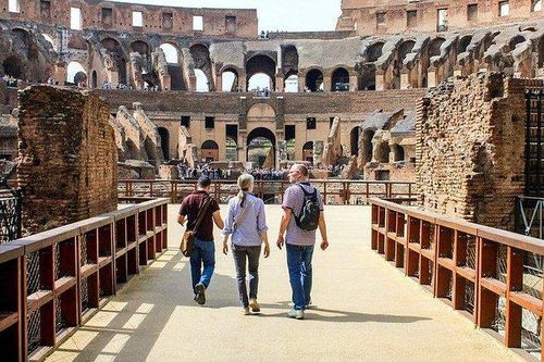 Đấu trường La Mã nằm tại đâu ở Italia? Đấu trường La Mã nằm tại đâu ở Italia?