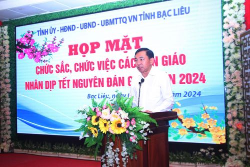Phó chủ tịch UBND tỉnh Bạc Liêu Phan Thanh Duy phát biểu tại buổi họp mặt.