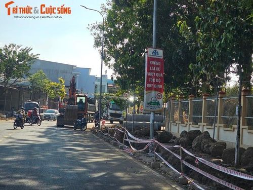 Dự án không hề có biển báo, cảnh báo. Ảnh Hải Đăng
